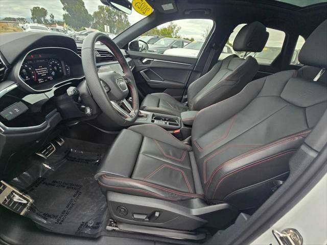Used 2025 Audi Q3 2.0T Premium Plus w/ Premium Plus Package AWD/4WD image 24