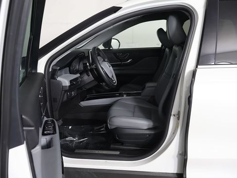 Used 2022 Lincoln Corsair AWD w/ Equipment Group 101A image 29