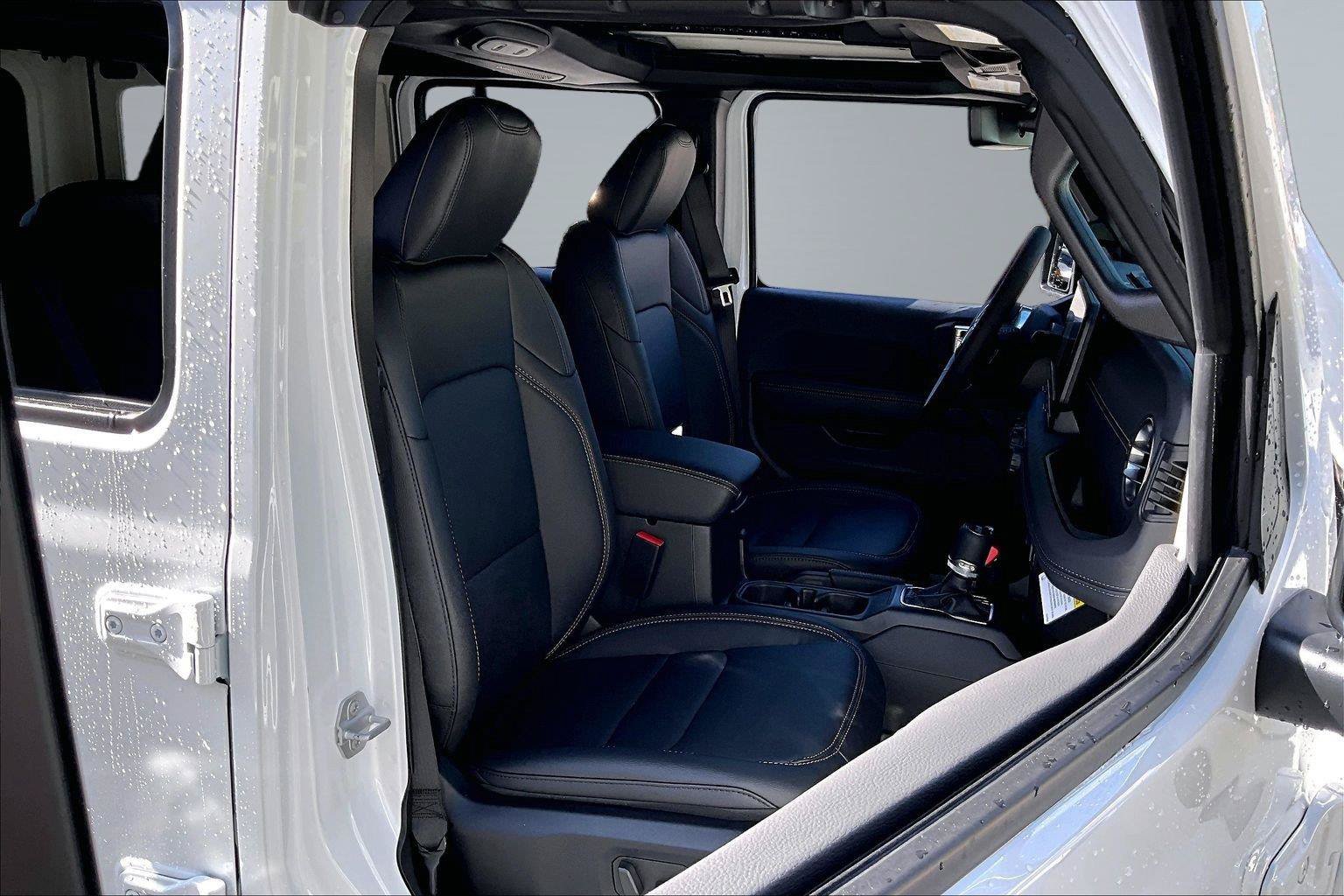 New 2027 Jeep Wrangler Unlimited Sahara AWD/4WD image 9