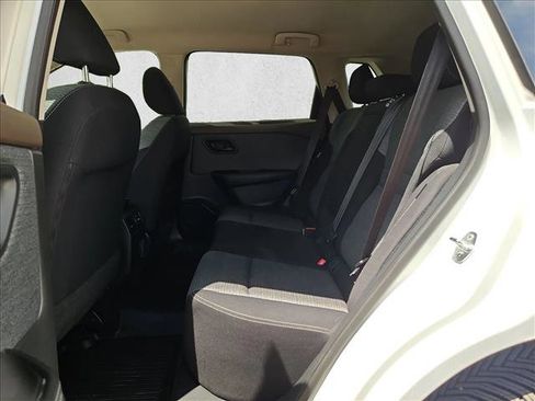 Used 2021 Nissan Rogue S AWD/4WD image 19