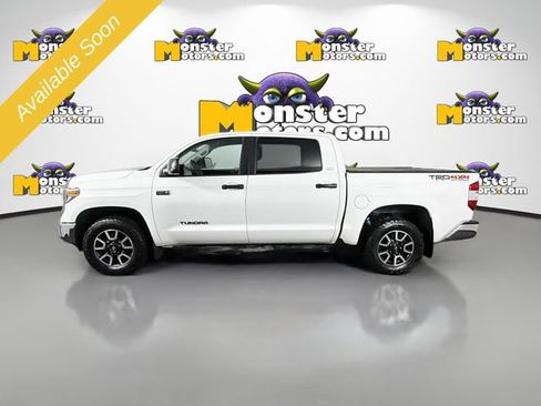 Used 2018 Toyota Tundra SR5 AWD/4WD image 8
