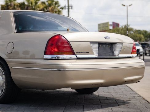 Used 1999 Ford Crown Victoria LX RWD image 10