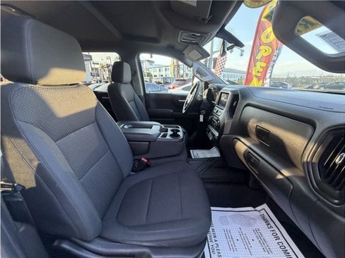 Used 2019 Chevrolet Silverado 1500 Custom w/ Custom Max Trailering Package AWD/4WD image 30