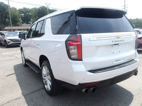 Used 2021 Chevrolet Tahoe Premier w/ Premium Package image 5