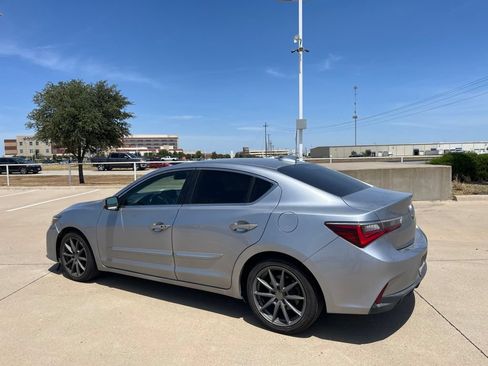 Used 2019 Acura ILX FWD image 4