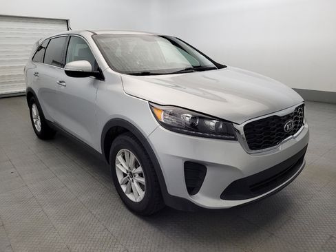 Used 2020 Kia Sorento FWD V6 image 13