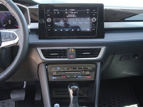 New 2025 Volkswagen Taos SEL image 17
