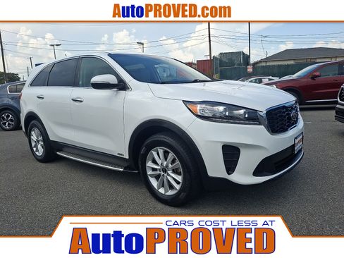 Used 2020 Kia Sorento LX AWD/4WD image 1