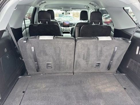 Used 2021 Ford Explorer XLT w/ XLT Sport Appearance Package image 37