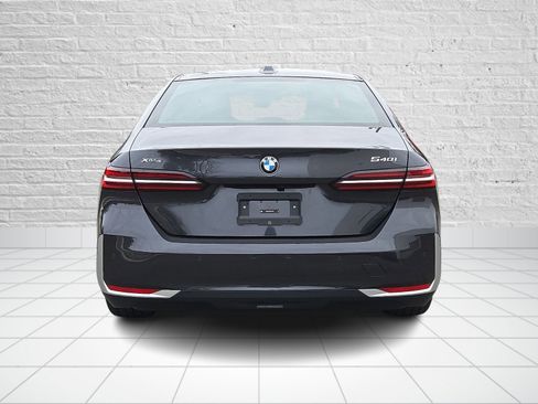 Used 2024 BMW 540i xDrive image 5