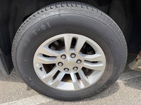 Used 2015 Chevrolet Suburban LT AWD/4WD image 30