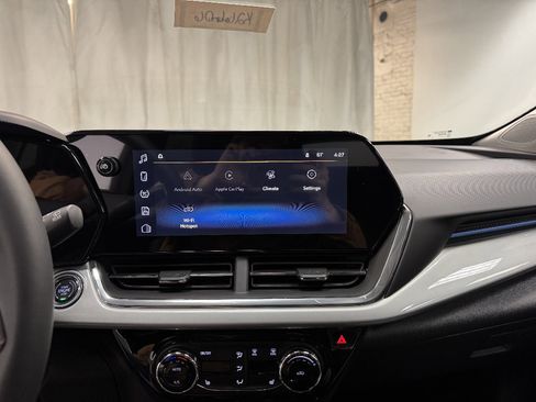 New 2026 Chevrolet Trax LT w/ LT Convenience Package image 27