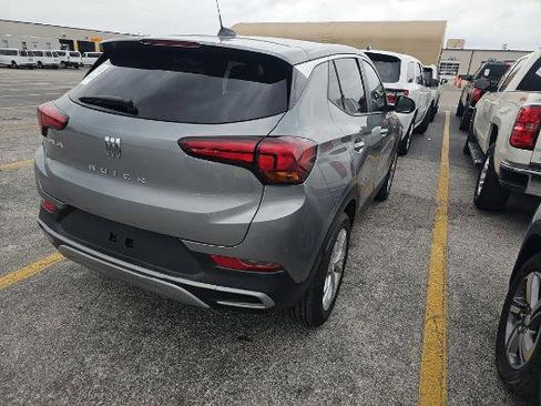 Used 2024 Buick Encore GX Preferred FWD image 3