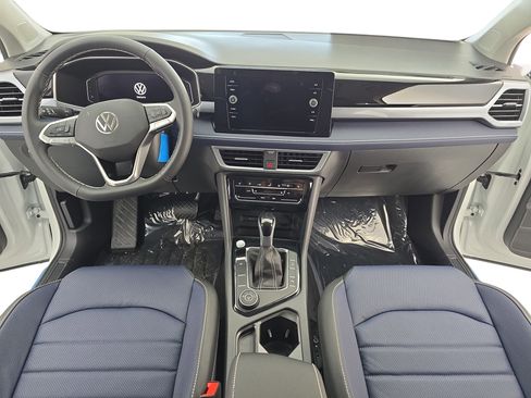 New 2026 Volkswagen Taos SEL AWD/4WD image 9