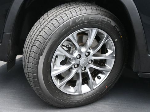 Used 2021 Jeep Cherokee Latitude Lux w/ Sun & Sound Group image 19