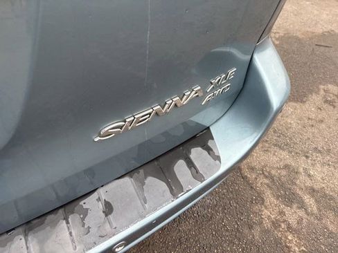 Used 2009 Toyota Sienna XLE image 46