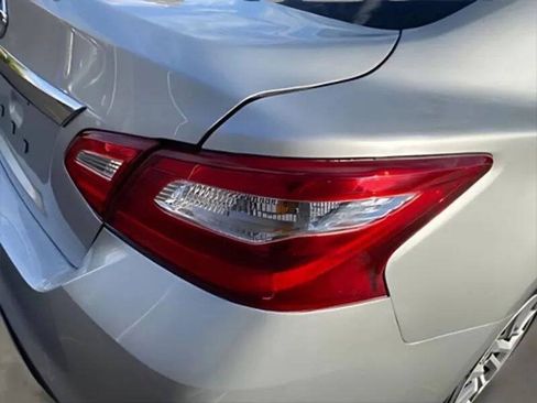 Used 2017 Nissan Altima 2.5 S w/ Power Driver Seat Package FWD image 13