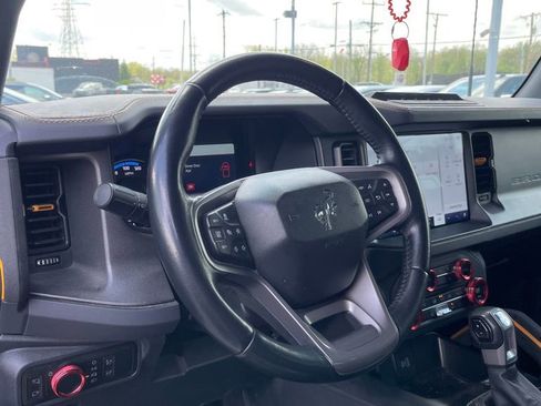 Used 2024 Ford Bronco Badlands AWD/4WD image 14