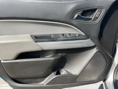 Used 2018 Chevrolet Colorado LT w/ Luxury Package, Chrome image 11