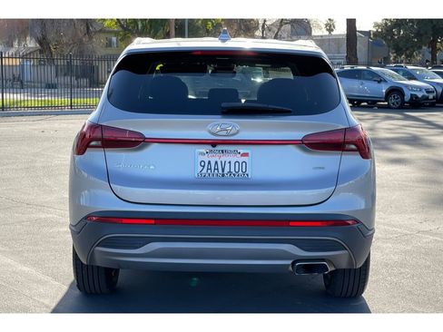 Used 2022 Hyundai Santa Fe SE image 5