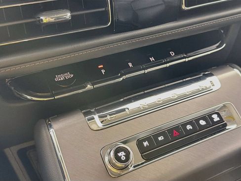 Used 2026 Lincoln Aviator 2WD image 17