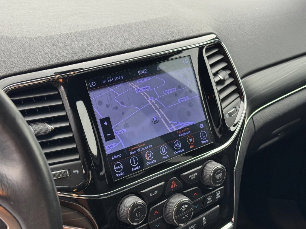 Used 2019 Jeep Grand Cherokee Limited AWD/4WD image 29