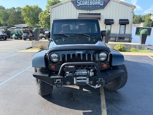 Used 2012 Jeep Wrangler Sahara w/ Connectivity Group AWD/4WD image 8