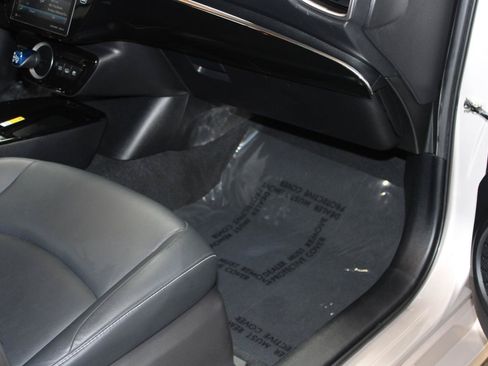 Used 2021 Toyota Prius Prime XLE FWD image 41