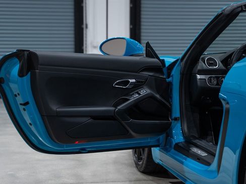 Used 2018 Porsche 718 Boxster S image 28