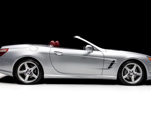 Used 2013 Mercedes-Benz SL 550 image 2