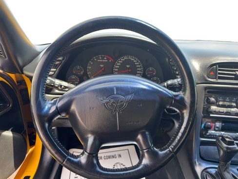 Used 2000 Chevrolet Corvette Coupe w/ Memory Pkg RWD image 14