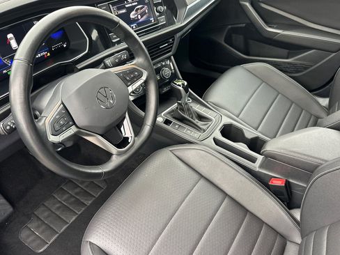 Used 2024 Volkswagen Jetta SE image 10