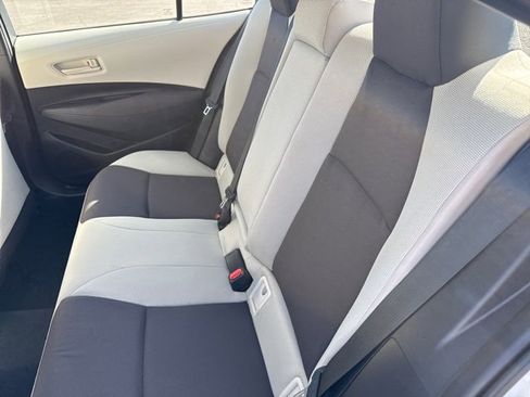 Used 2025 Toyota Corolla LE image 14