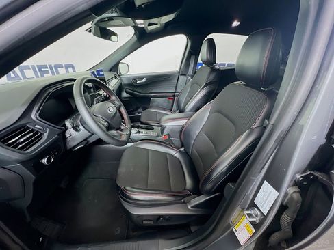 Certified 2025 Ford Escape ST-Line image 13