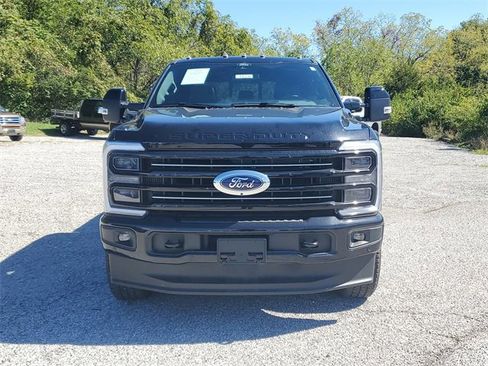 Used 2025 Ford F250 Platinum image 2