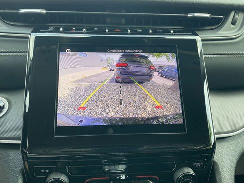 Used 2023 Jeep Grand Cherokee L Laredo AWD/4WD image 19