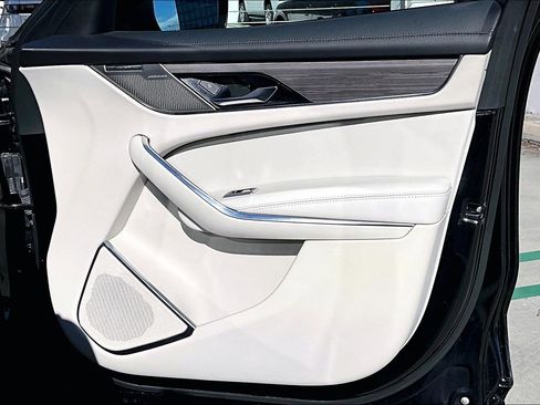 Used 2023 Jaguar F-PACE S image 28