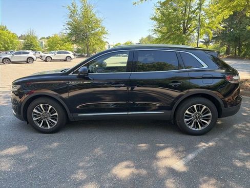 Used 2023 Lincoln Nautilus Reserve w/ Cargo Utility Package AWD/4WD image 2