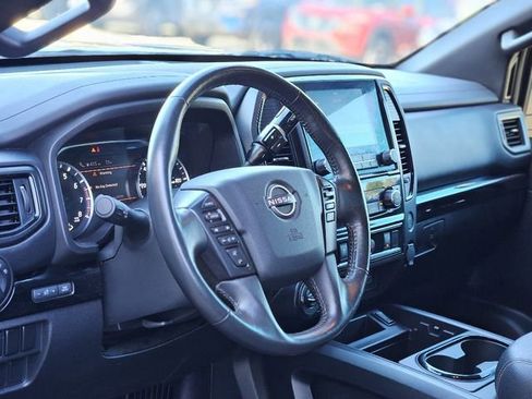 Certified 2024 Nissan Titan SV w/ SV Convenience Package image 12