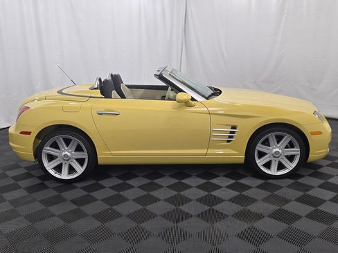 Used 2005 Chrysler Crossfire Limited RWD image 27