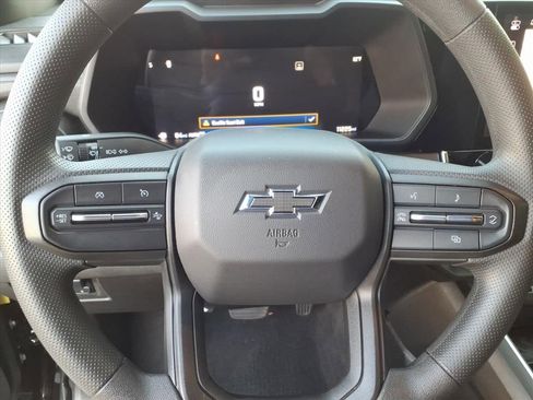Used 2025 Chevrolet Colorado Trail Boss AWD/4WD image 24