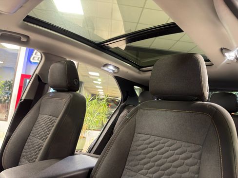 Used 2020 Chevrolet Equinox LT image 19