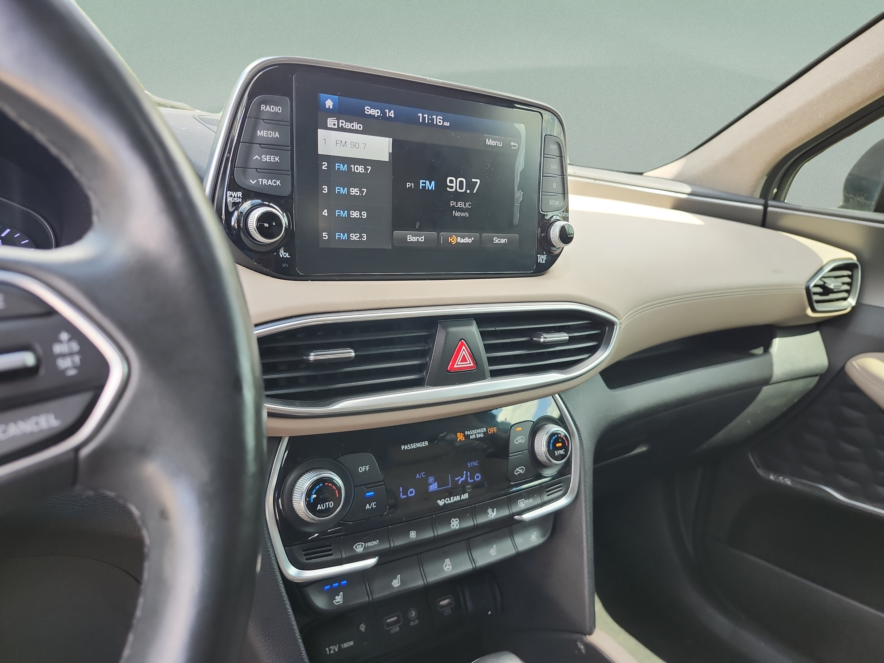 Used 2019 Hyundai Santa Fe FWD image 13