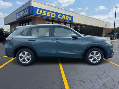 Used 2024 Honda HR-V LX image 2