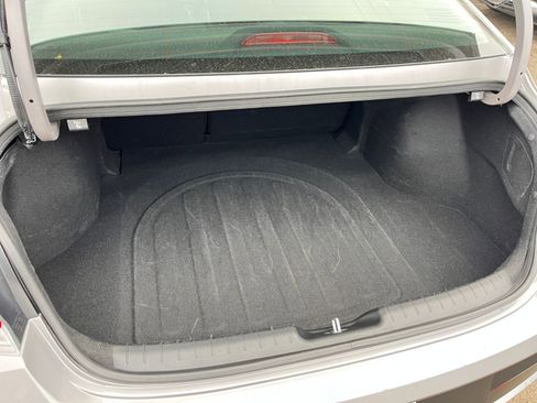 Used 2025 Hyundai Elantra SEL image 29