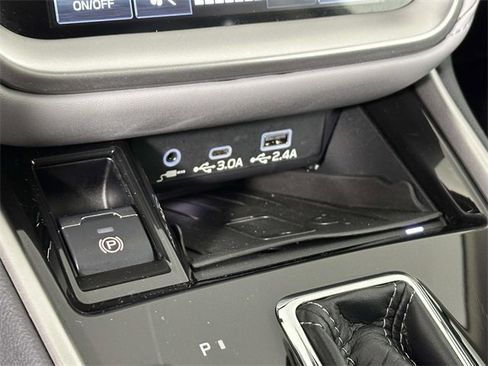Certified 2025 Subaru Outback Premium image 28