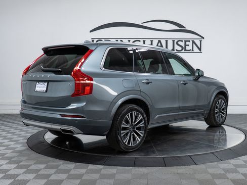 Used 2020 Volvo XC90 T6 Momentum image 5