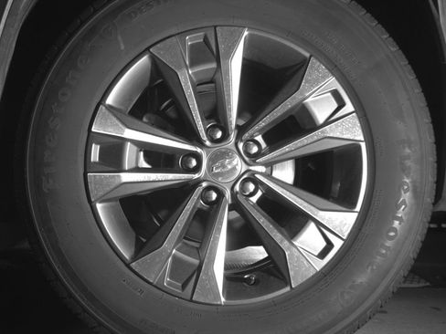 Used 2025 Chevrolet Equinox LT FWD image 14