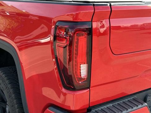 Used 2021 GMC Sierra 1500 AT4 w/ AT4 Value Package image 7