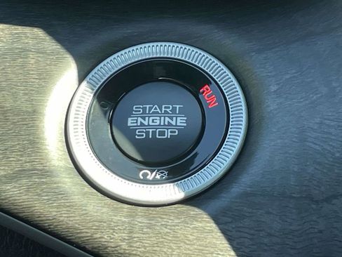 New 2025 Jeep Grand Cherokee L Limited w/ Black Appearance Package image 16